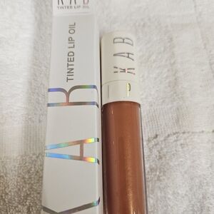 KAB tinted lip oil